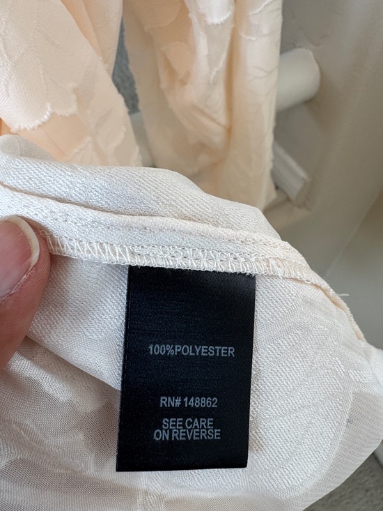 torrid Cream Textured Floral Button-Down Shirt - Picture 4 of 5